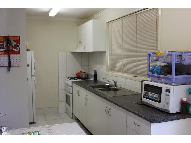 9 Village Drive, Hampton Park VIC 3976