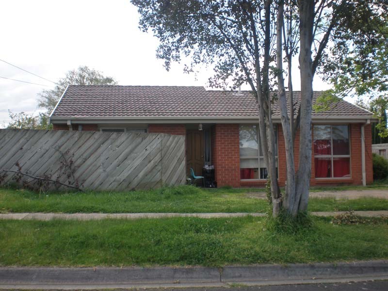 1/1 Lockington Crescent, Dandenong VIC 3175