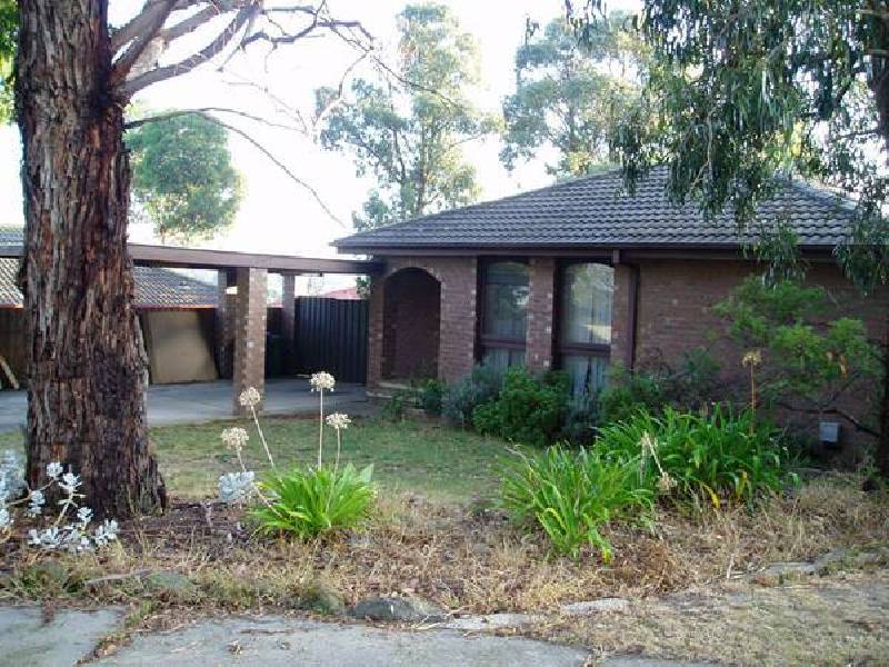 8 Orton Rise, Endeavour Hills VIC 3802