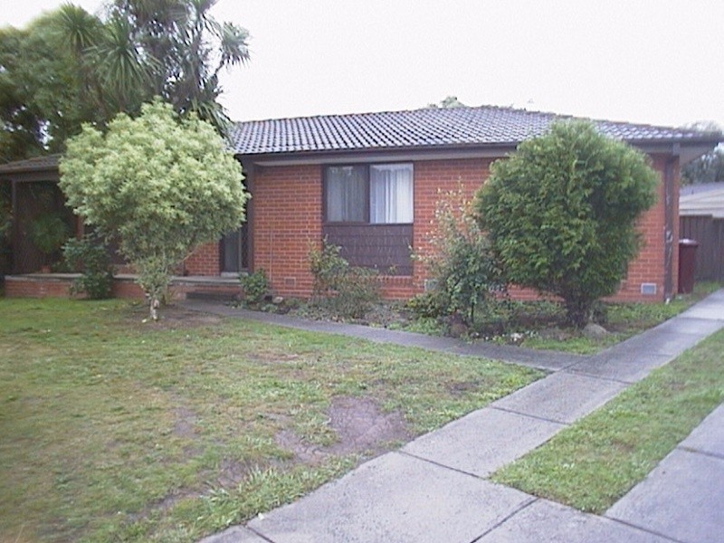 11 Heathmere Crescent, Endeavour Hills VIC 3802