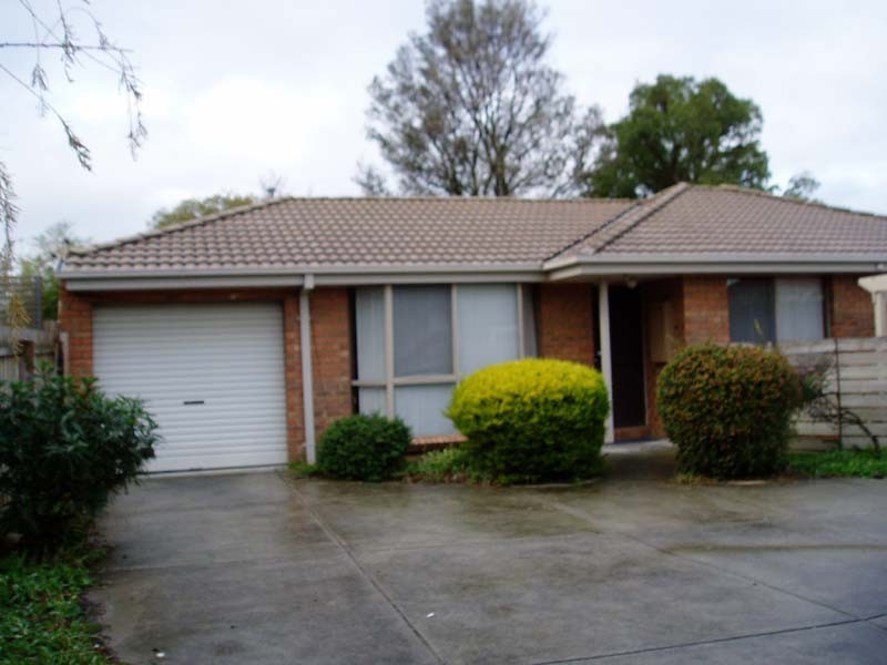 2/9 Masters Street, Dandenong VIC 3175