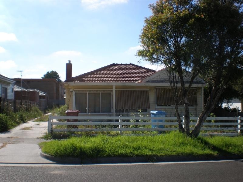 43 Fifth Avenue, Dandenong VIC 3175