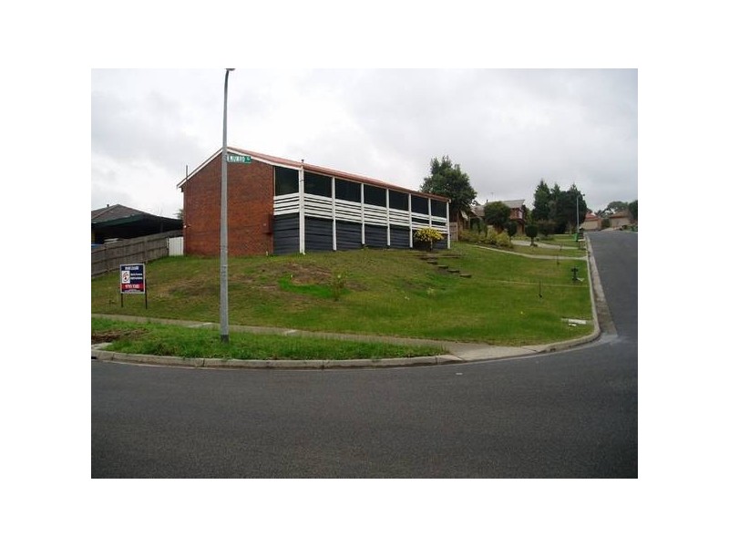 52 Willow Drive, Hampton Park VIC 3976