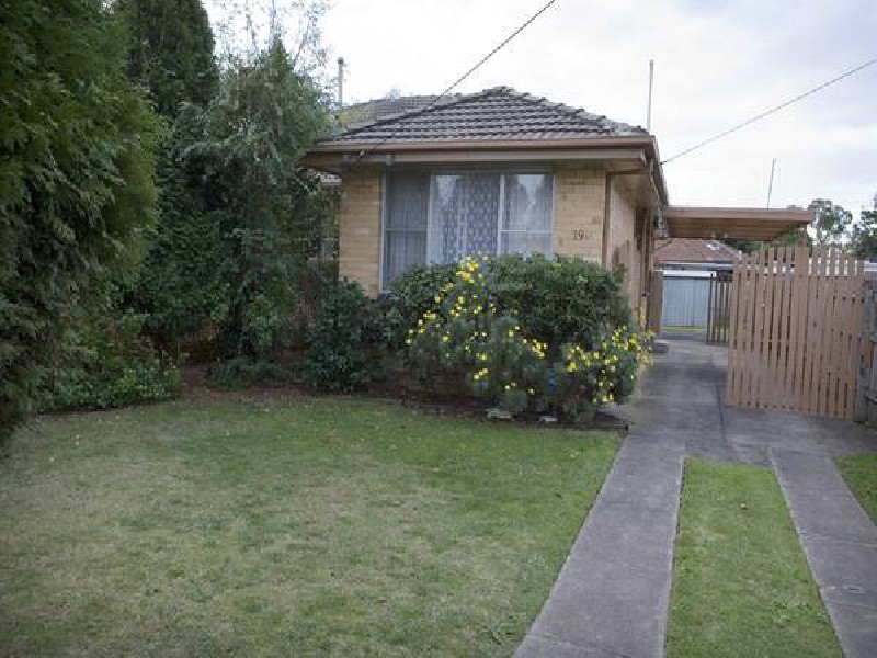 Warbla Street, Dandenong VIC 3175