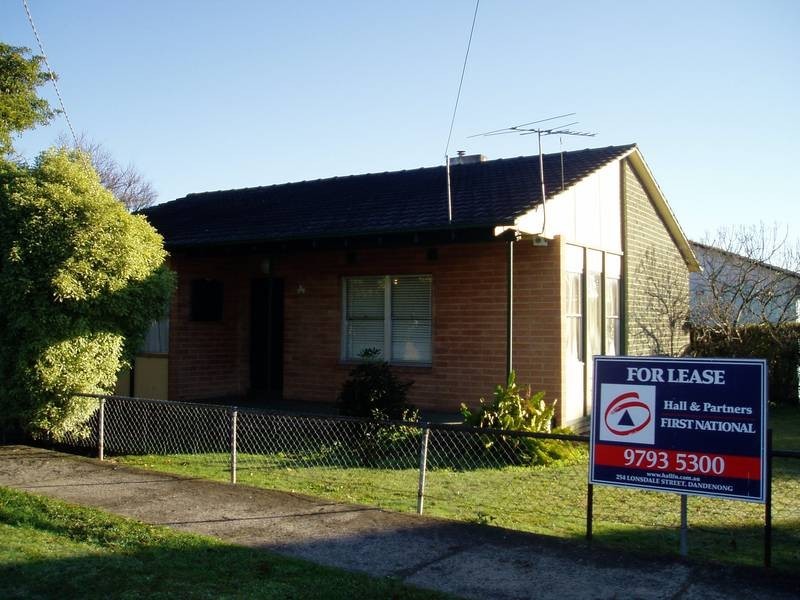 18 Pittosporum Grove, Doveton VIC 3177