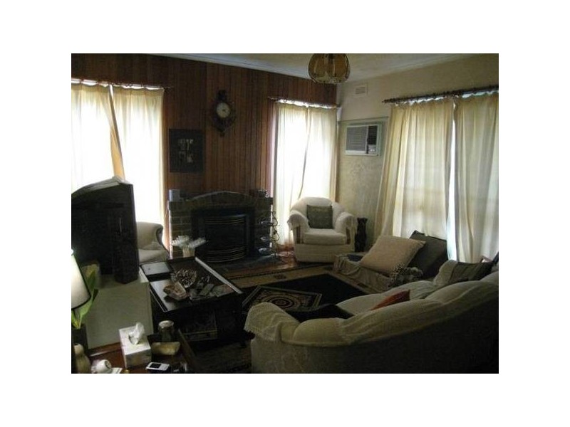 10 Hughes Crescent, Dandenong North VIC 3175