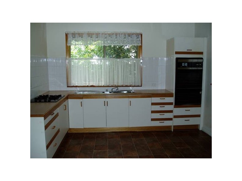 10 Hughes Crescent, Dandenong North VIC 3175