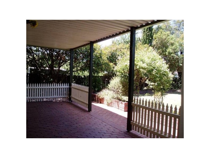 10 Hughes Crescent, Dandenong North VIC 3175