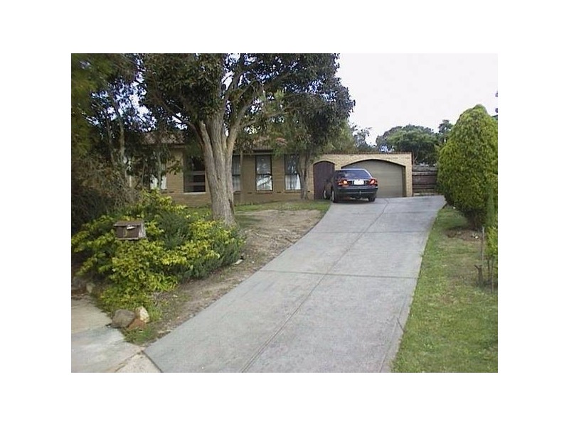 10 Rapenea Court, Endeavour Hills VIC 3802