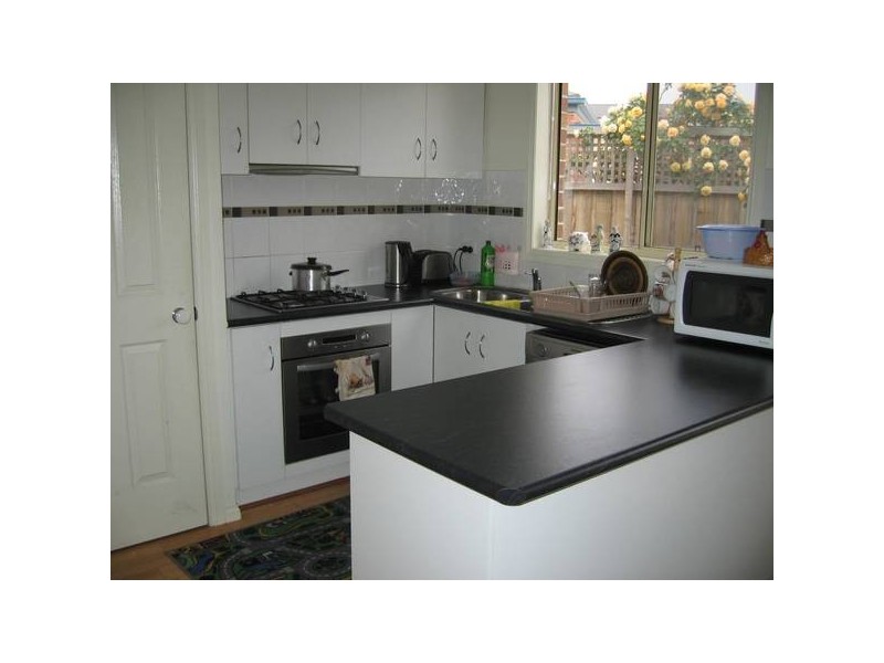 4/3 Devon Court, Dandenong VIC 3175