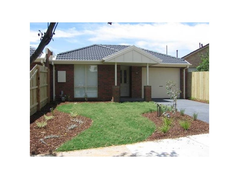 2/4 Betula Street, Doveton VIC 3177