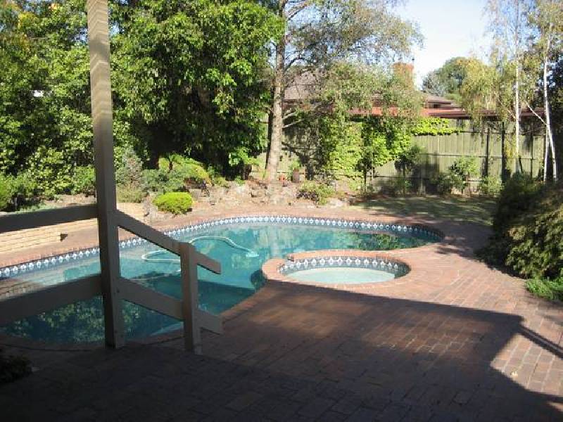 24 Outlook Drive, Dandenong North VIC 3175