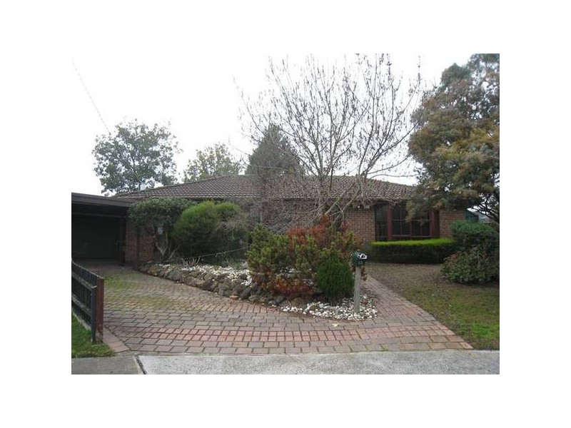 Sarah Place, Hampton Park VIC 3976