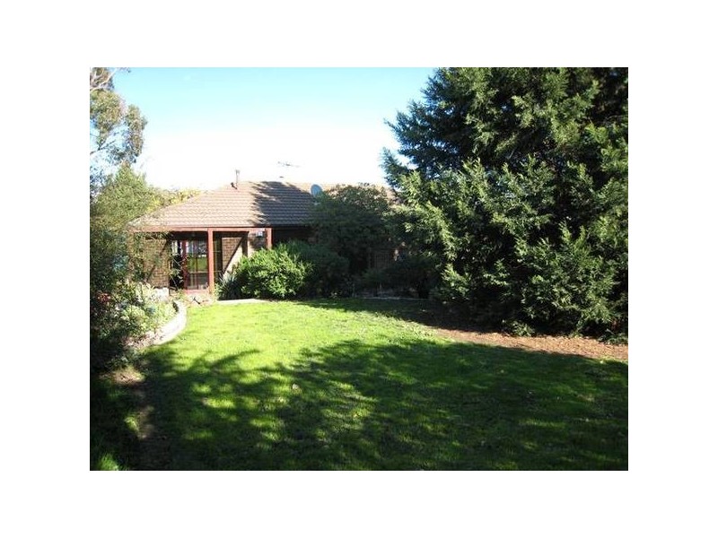 Sarah Place, Hampton Park VIC 3976