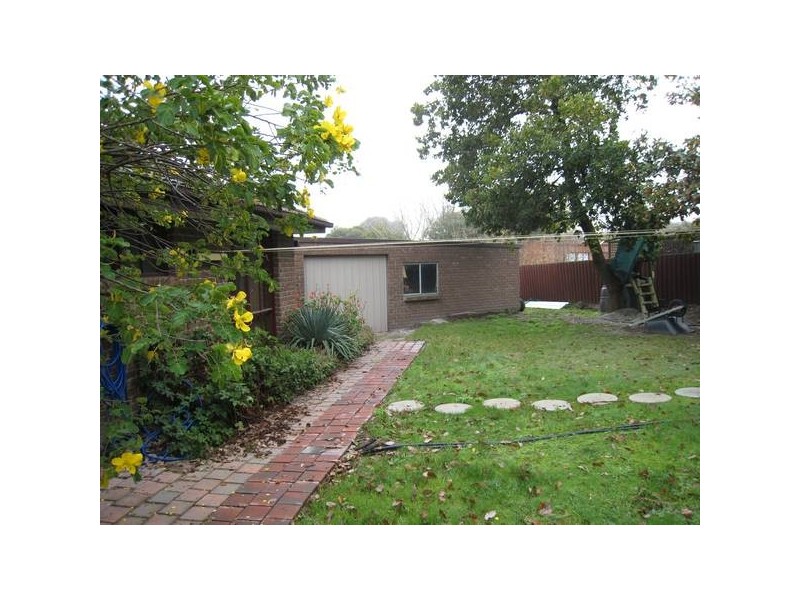 Sarah Place, Hampton Park VIC 3976