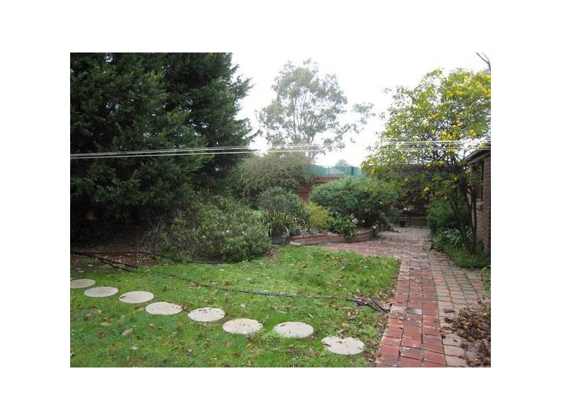 Sarah Place, Hampton Park VIC 3976