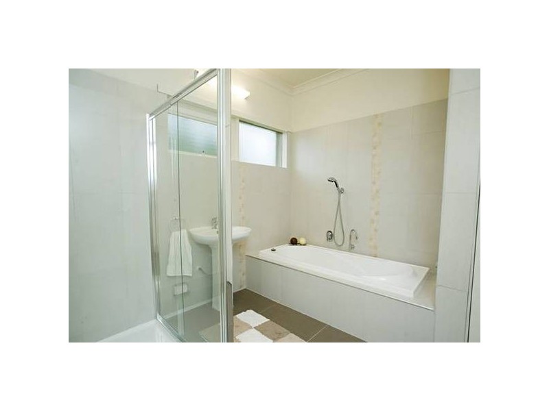 5 Rokewood Court, Endeavour Hills VIC 3802