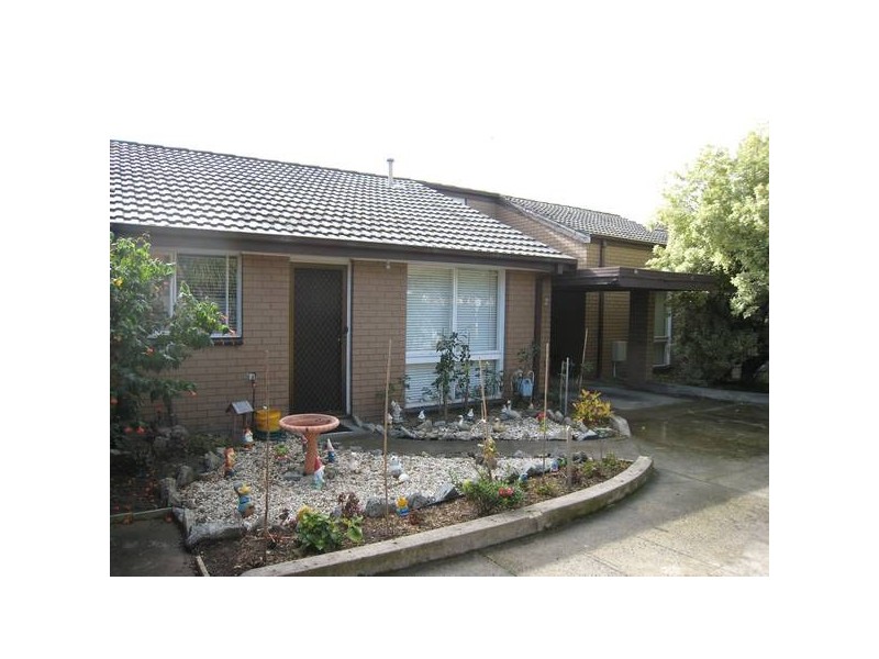 Cleeland Street, Dandenong VIC 3175