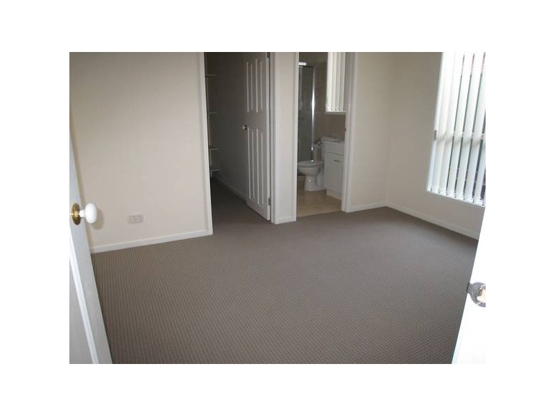 2/46 Barbara Avenue, Dandenong VIC 3175