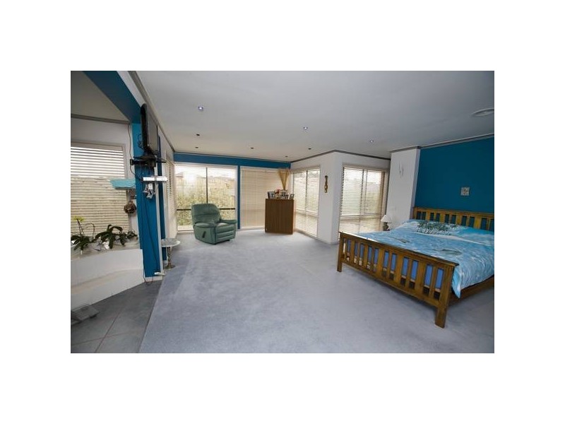 The Quays, Narre Warren South VIC 3805