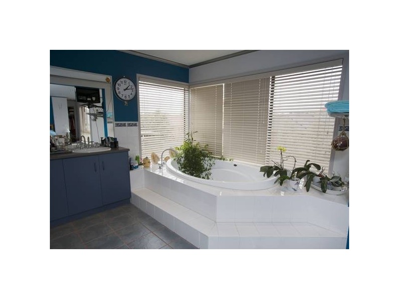 The Quays, Narre Warren South VIC 3805