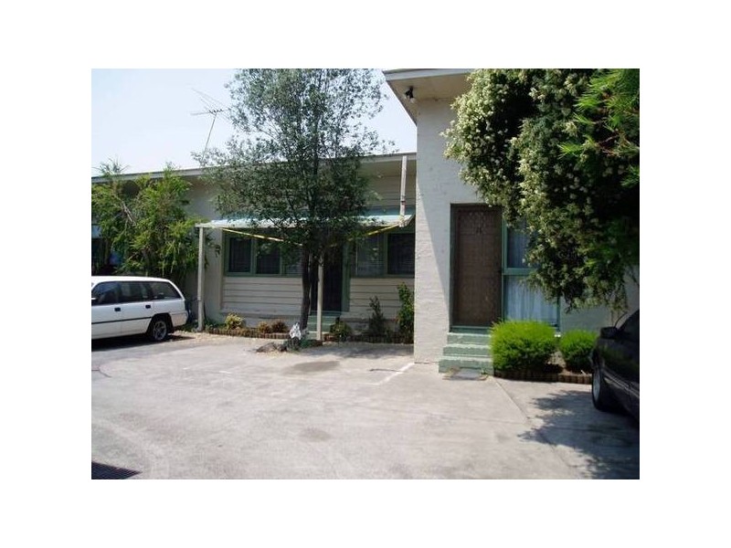 Clow Street, Dandenong VIC 3175