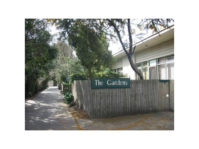 Clow Street, Dandenong VIC 3175