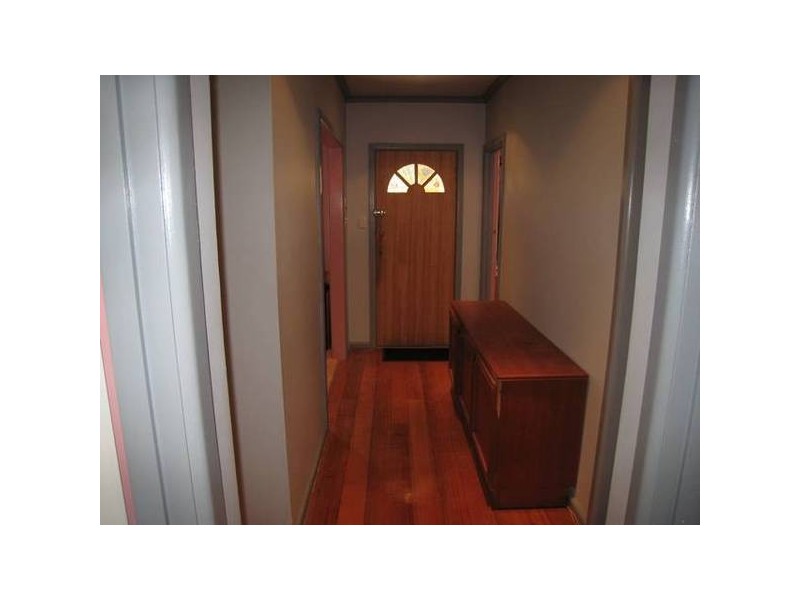 8 Barton Street, Dandenong North VIC 3175