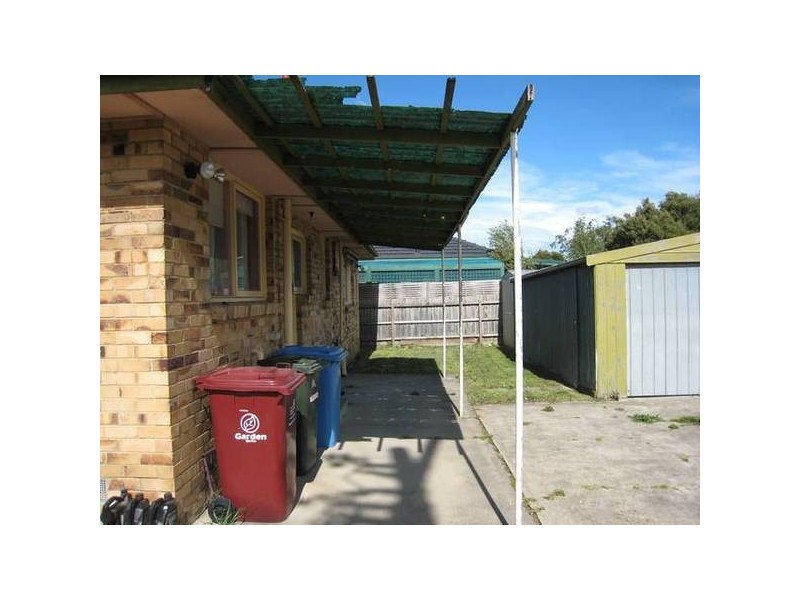 8 Barton Street, Dandenong North VIC 3175