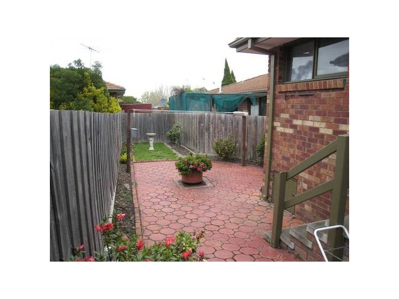 9/7-11 Hutton Street, Dandenong VIC 3175
