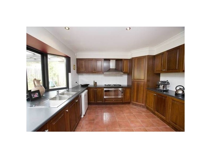 198 Outlook Drive, Dandenong North VIC 3175
