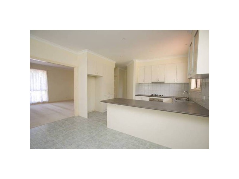 1/13 Dunvegan Crescent, Dandenong VIC 3175