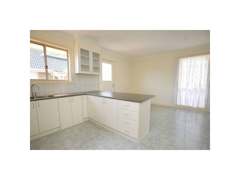 1/13 Dunvegan Crescent, Dandenong VIC 3175