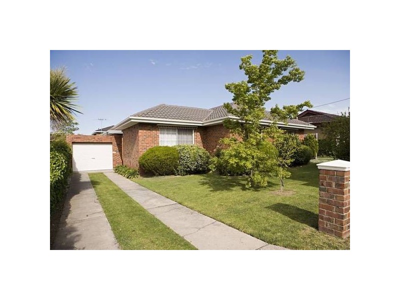 21 Sherwood Crescnt, Dandenong North VIC 3175