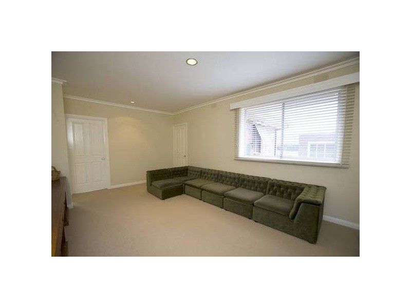 21 Sherwood Crescnt, Dandenong North VIC 3175