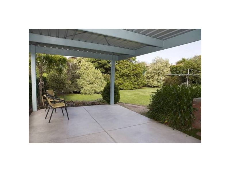 21 Sherwood Crescnt, Dandenong North VIC 3175