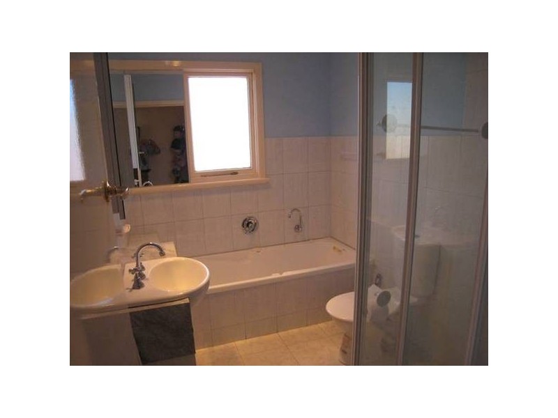 1/5 Marcella Avenue, Dandenong North VIC 3175