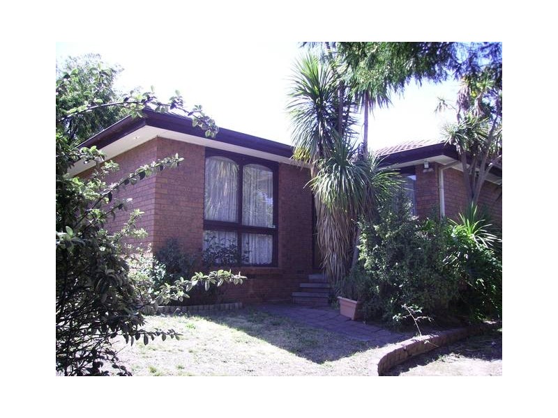 236 James Cook Drive, Endeavour Hills VIC 3802