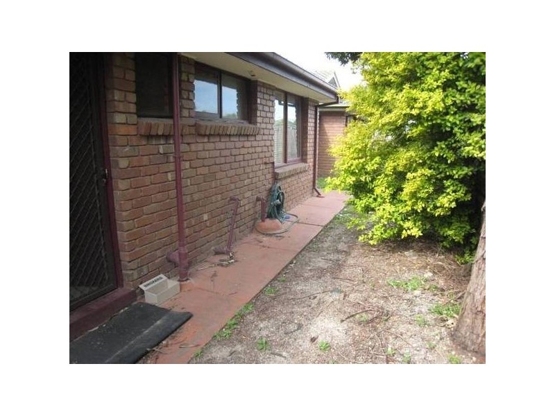 2/39 Hammond Road, Dandenong VIC 3175