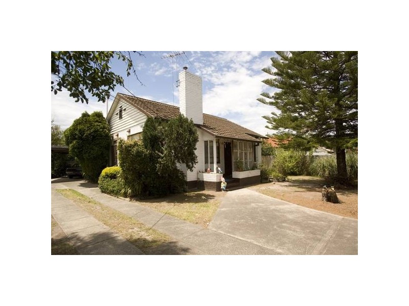 11 Gwenda Street, Dandenong VIC 3175