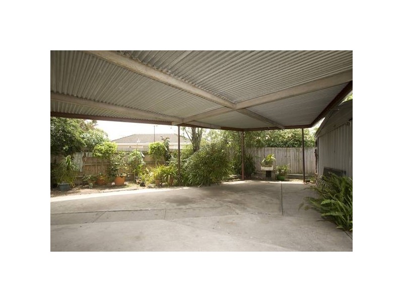 11 Gwenda Street, Dandenong VIC 3175