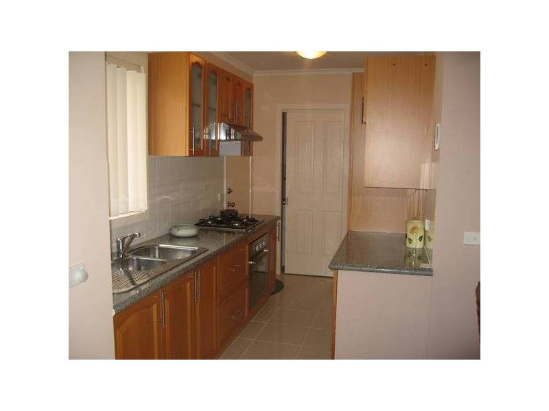 2/11 Hakea Street, Doveton VIC 3177