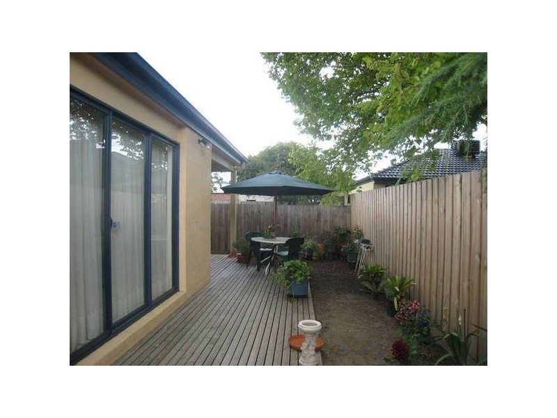 2/65 David Street, Dandenong VIC 3175