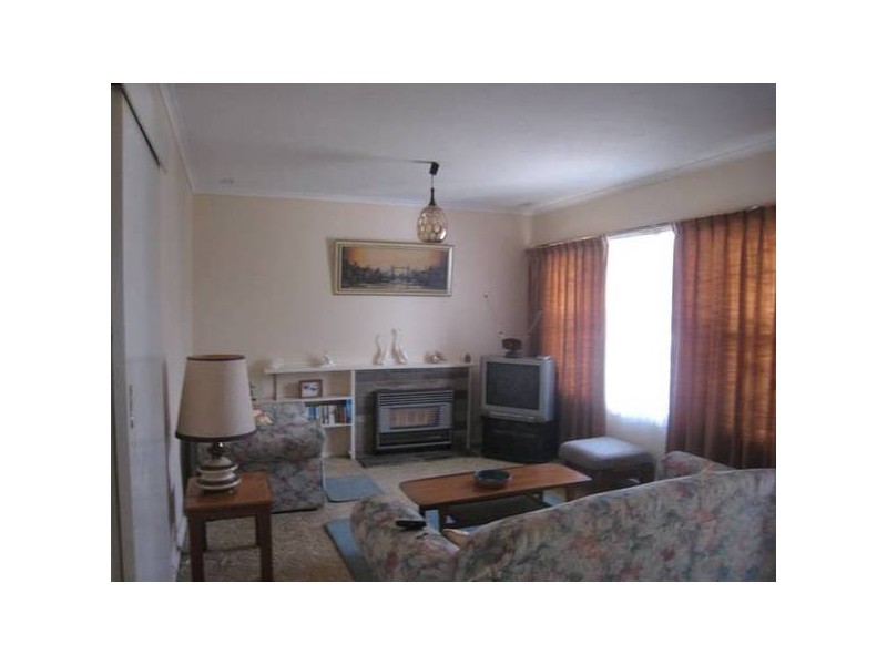 10 Bottlebrush Drive, Doveton VIC 3177