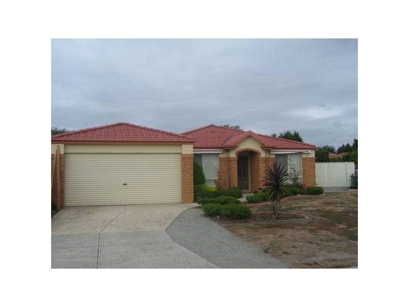 10 Filante Grove, Berwick VIC 3806