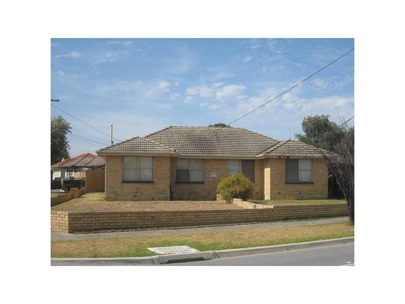 1&2/19 Dunearn Road, Dandenong North VIC 3175