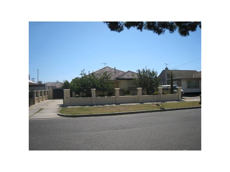 19 Hopetoun Street, Dandenong VIC 3175