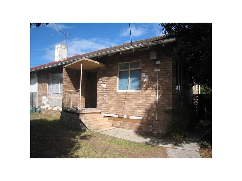 27 Kanooka Grove, Doveton VIC 3177