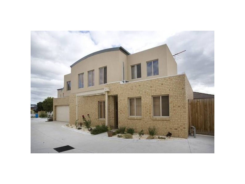 8/109-111 McFees Road, Dandenong North VIC 3175