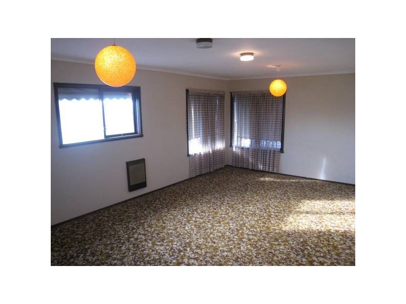 96 Rawdon Hill Drive, Dandenong North VIC 3175